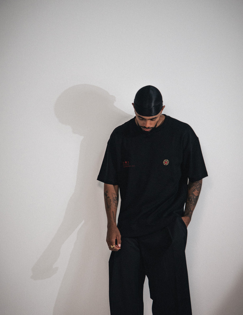 CAMISETA OMERTA PIN NEGRA
