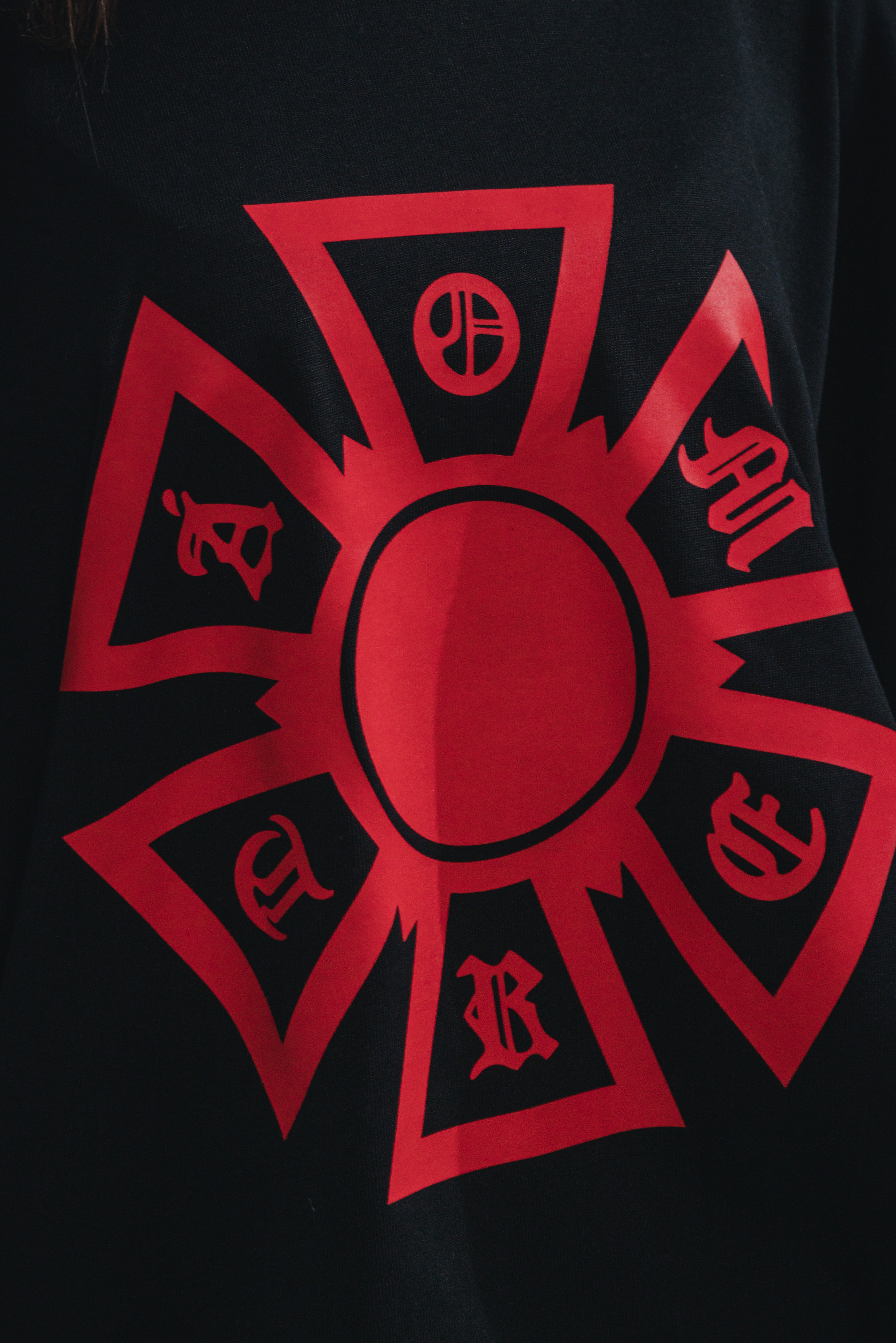 CAMISETA OMERTA MANGA SISA NEGRA